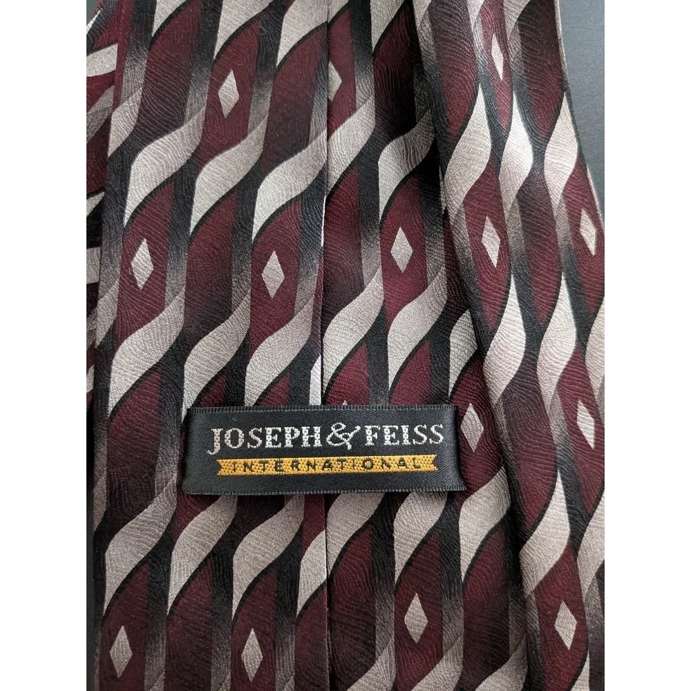 Joseph &‎ Feiss Tie Necktie Silver Black Red Korea Made Vintage